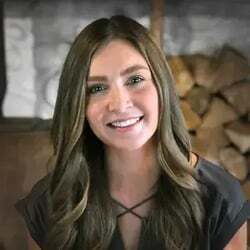 Jenna-Headshot300