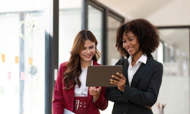 Co worker working together.